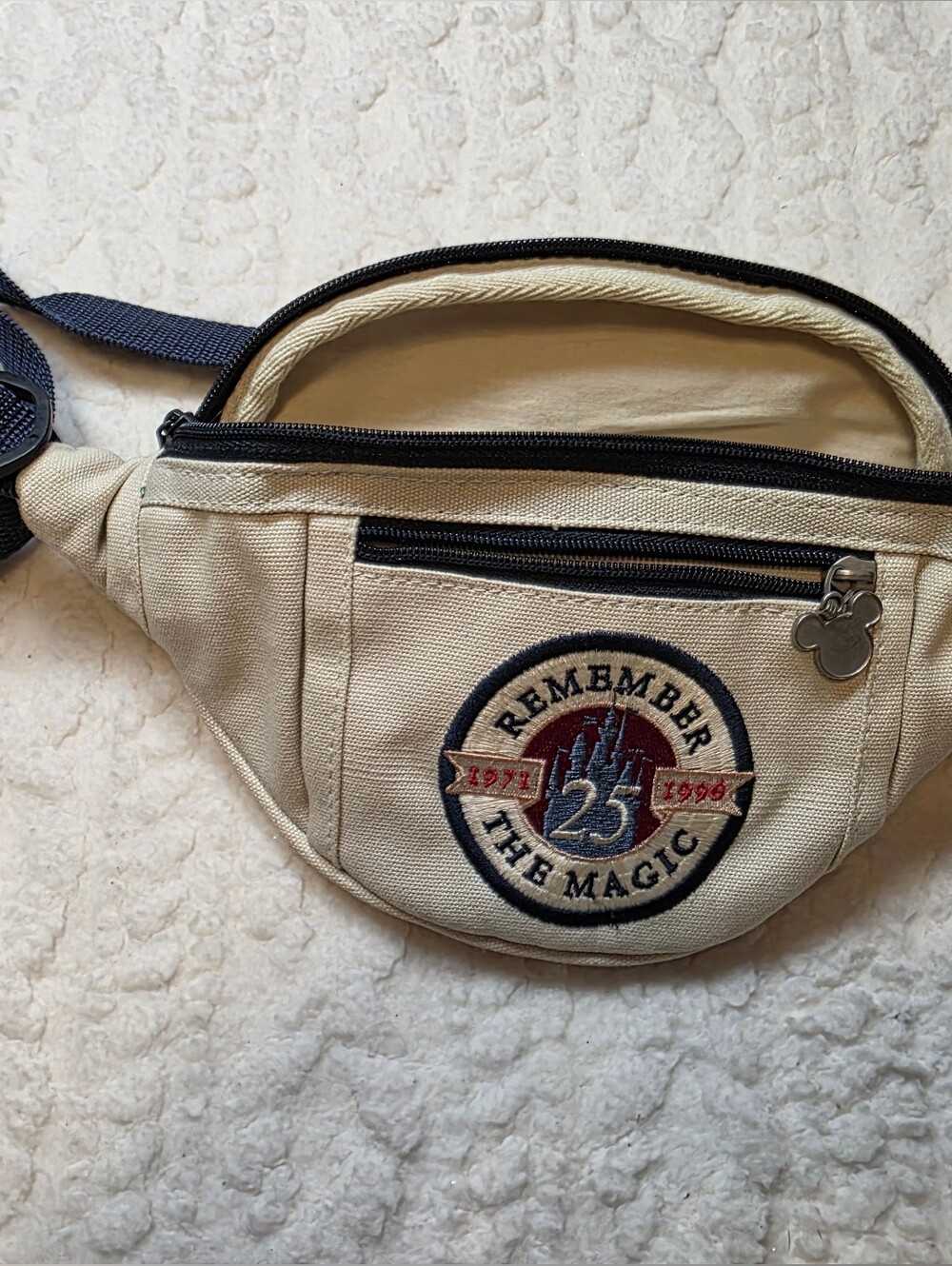 Disney Disneyland 25th Anniversary Remember the Magic Fanny Pack Belt Bag Vintag
